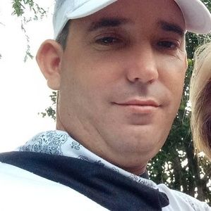 Meet your Posher, Javier camilo